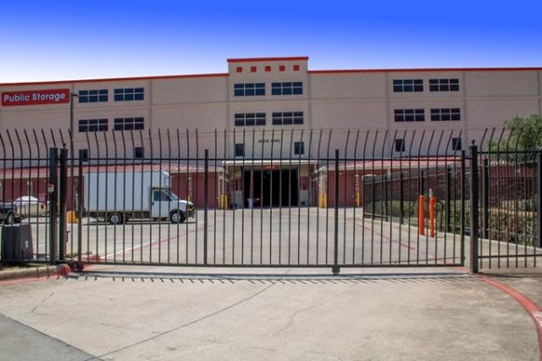 Public Storage - Carrollton - 2409 Old Denton Rd - 2409 Old Denton Rd