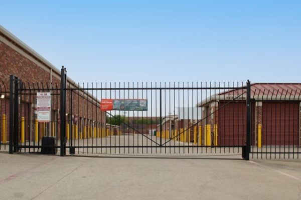 Public Storage - Fort Worth - 8251 N Beach St - 8251 N Beach St