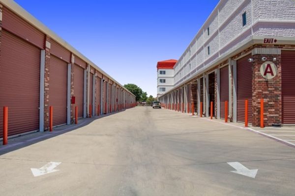 Public Storage - Aubrey - 26740 E University Dr - 26740 E University Dr