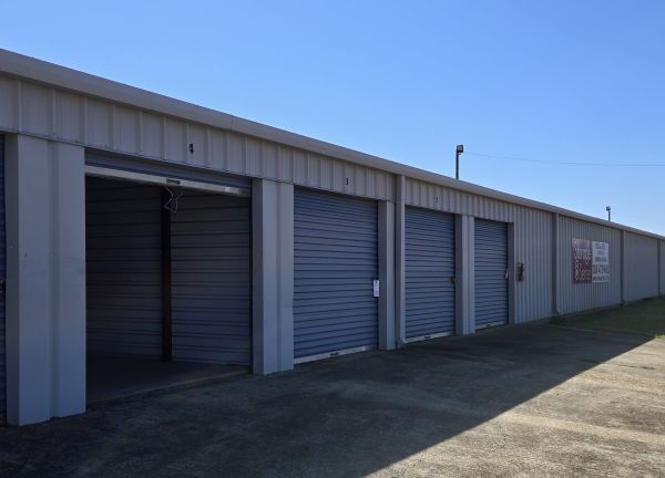 Storage Sense - Deatsville - 3236 Deatsville Highway