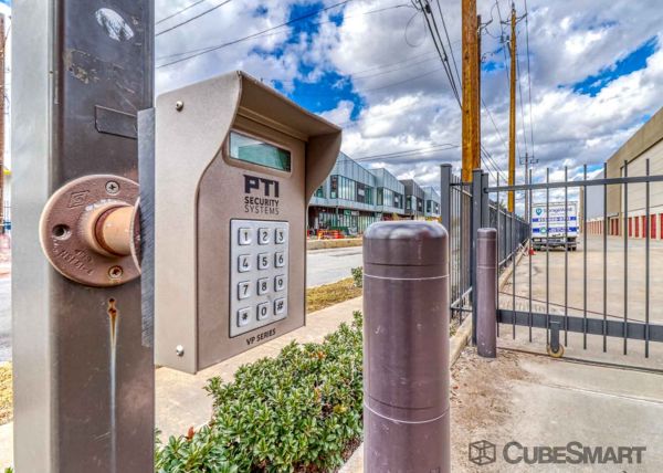 CubeSmart Self Storage - TX Houston N Shepherd Dr - 1526 North Shepherd Drive
