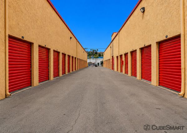 CubeSmart Self Storage - CA Oceanside Via El Centro - 201 Via El Centro