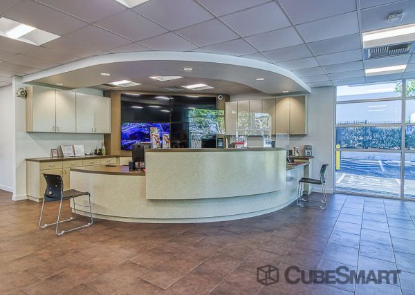 CubeSmart Self Storage - CA Santa Ana Fairview St - 2730 South Fairview Street