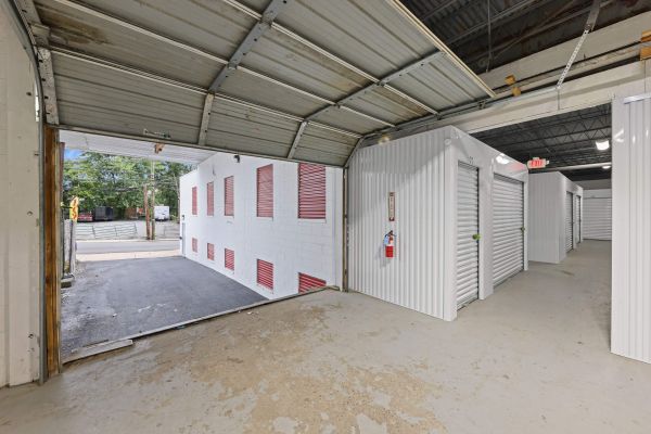 Storage Sense Upland - 115 6th Street