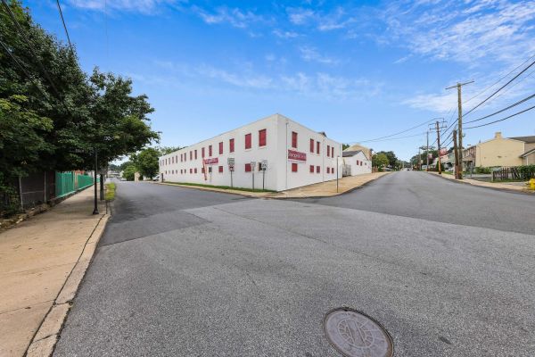 Storage Sense Upland - 115 6th Street