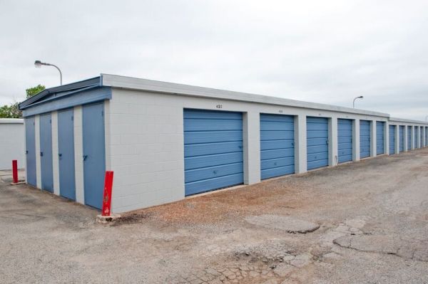 American Self Storage #2 - 201 West Memorial Road
