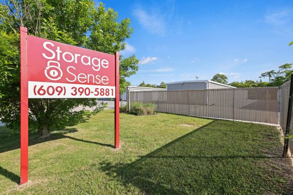 Storage Sense - Clermont - Self Service - 24 Clermont Drive