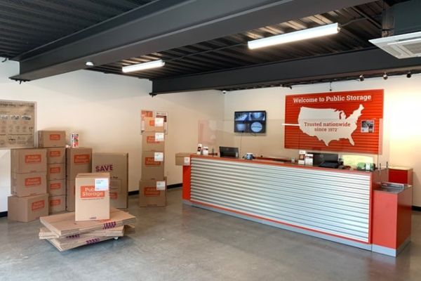 Public Storage - Cary - 2117 NC-55 - 2117 NC-55