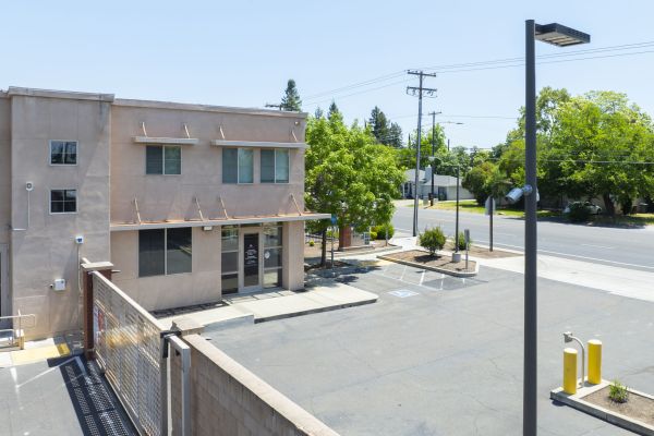 Devon Self Storage Sacramento, California - 4111 Marconi Avenue