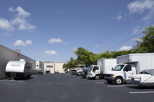 Devon Self Storage - 9130 - Pompano - 3111 Southwest 14th Court