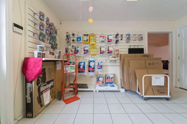 4 Storage 4 You - Bristol - 2900 Ford Road