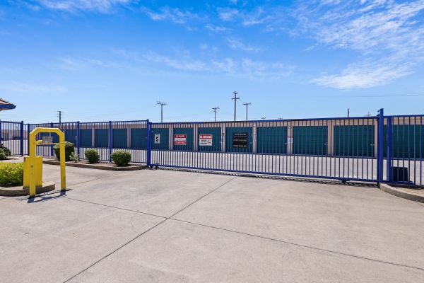 Storage Star Folsom - Nesmith - 600 Nesmith Court