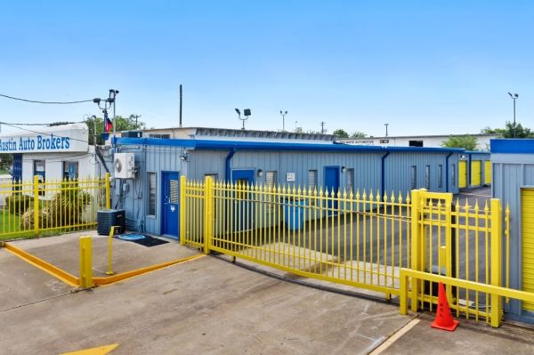 Storage Star Austin - Ben White - 405 East Ben White Boulevard