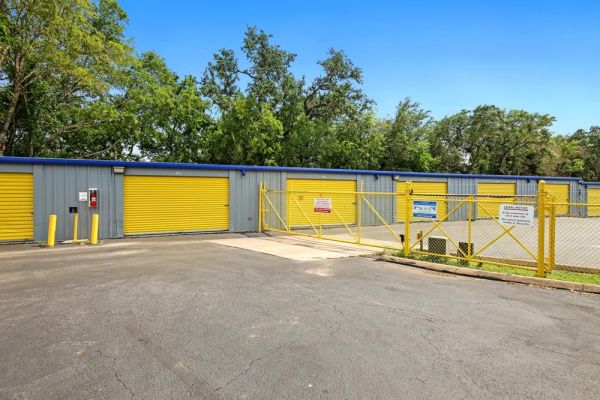 Storage Star Austin - Pond Springs - 13444 Pond Springs Road