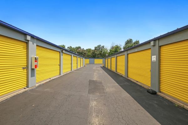 Storage Star Austin - Pond Springs - 13444 Pond Springs Road