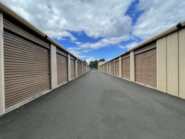 A Sure Thing Storage - Oxford CT - 183 Christian Street