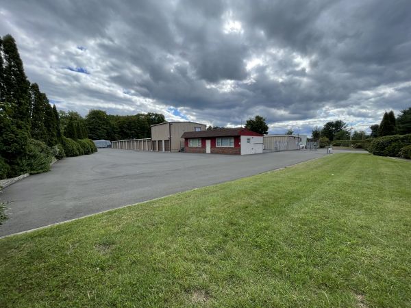 A Sure Thing Storage - Oxford CT - 183 Christian Street