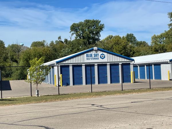 New Frontier Self Storage - Red Wing - 790 Tile Drive