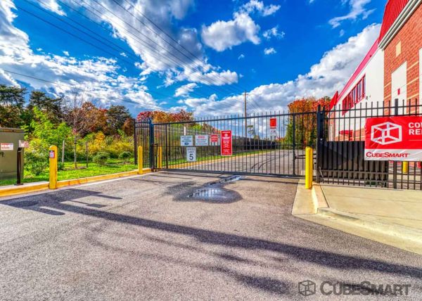 CubeSmart Self Storage - MD District Heights - 2121 Brooks Drive