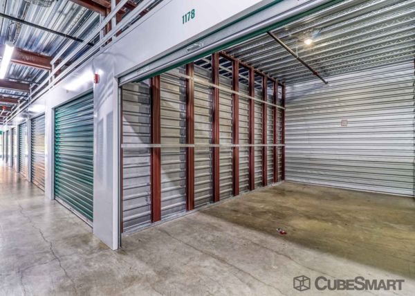 CubeSmart Self Storage - MD District Heights - 2121 Brooks Drive