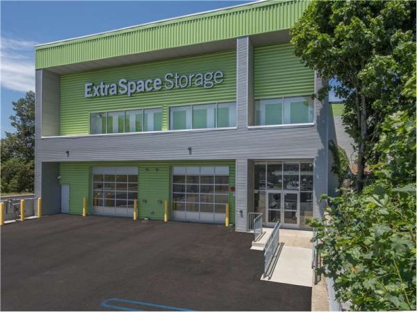 Extra Space Storage - 7218 - Hewlett - Broadway - 1150 Broadway