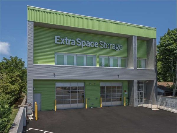 Extra Space Storage - 7218 - Hewlett - Broadway - 1150 Broadway