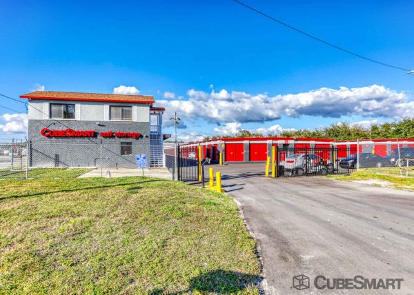CubeSmart Self Storage - FL Tampa W Lindebaugh Ave - 5907 West Linebaugh Avenue