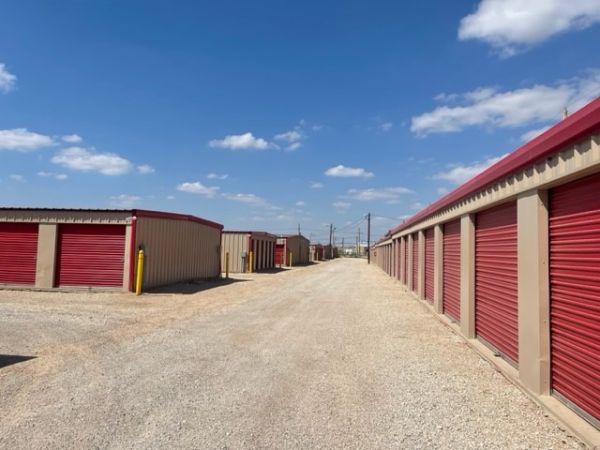 Storage Plus of Carlsbad - 4615 National Parks Highway
