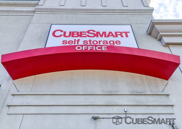 CubeSmart Self Storage - NJ Woodbridge St Georges Ave - 881 Saint Georges Avenue