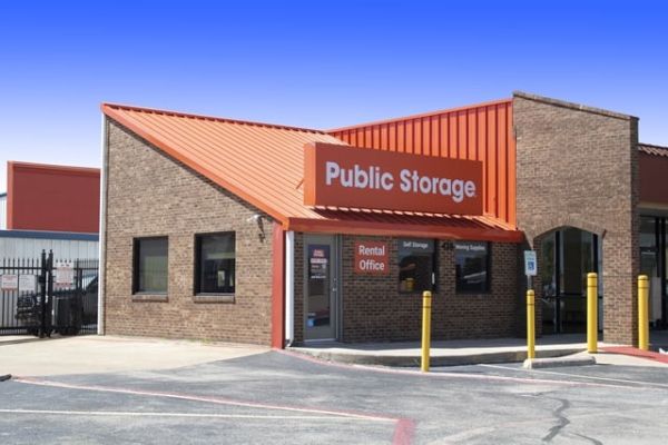 Public Storage - Grand Prairie - 425 E Pioneer Pkwy - 425 E Pioneer Pkwy