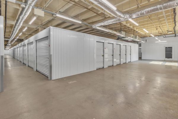 10 Federal Storage - Avenue F St - 2920 Avenue F