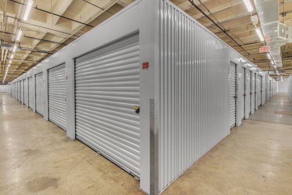 10 Federal Storage - Avenue F St - 2920 Avenue F