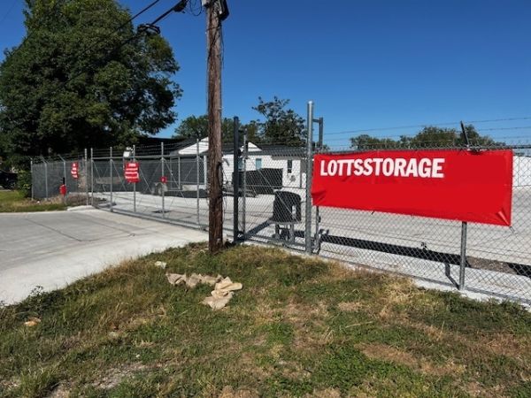 Lotts Boat, Auto and RV Storage - 2919 Beverly Road