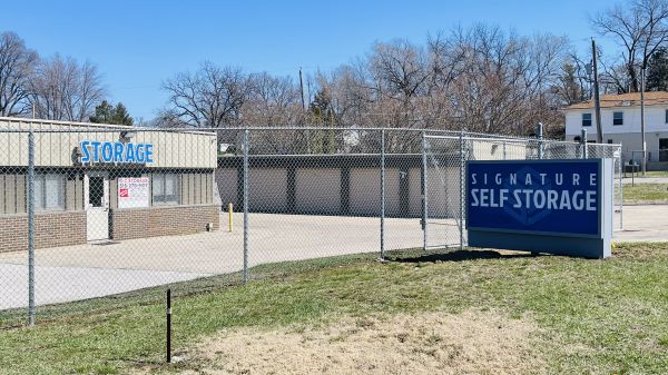 Signature Self Storage-MTIA - 5323 Meredith Drive