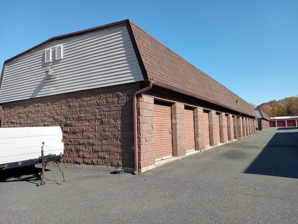 Storage Rentals of America - Vernon - Industrial Dr - 5 Industrial Drive