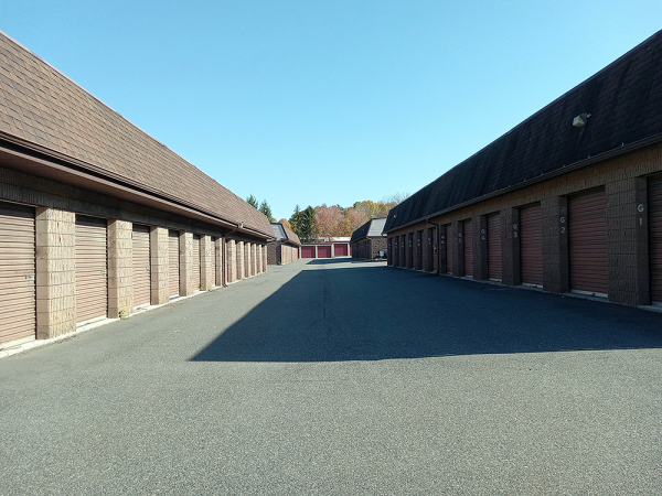 Storage Rentals of America - Vernon - Industrial Dr - 5 Industrial Drive