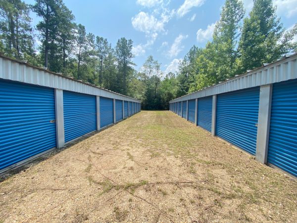 A&J Storage - 36 Robert E Lee Road