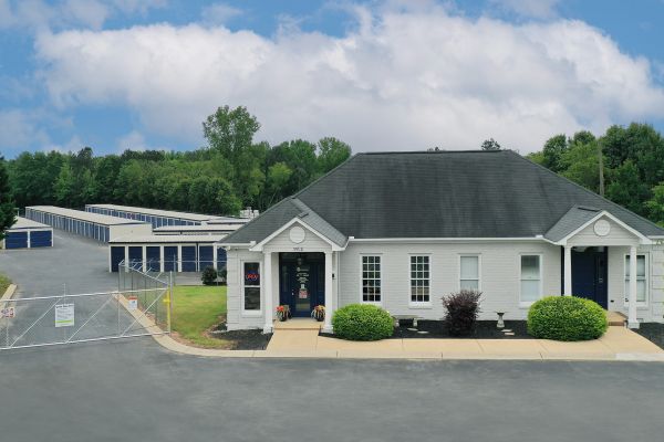 Midgard Self Storage - Anderson - 3508 Hopewell Road - 3508 Hopewell Road