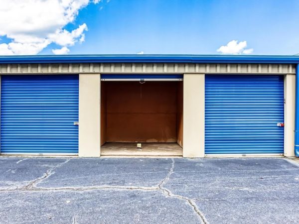 Storage Rentals of America - Winston-Salem - Germanton Rd - 5270 Germanton Road