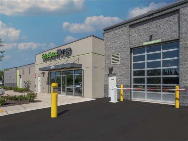 Extra Space Storage - 7493 - Curtis Bay - Energy Pkwy - 7620 Energy Parkway