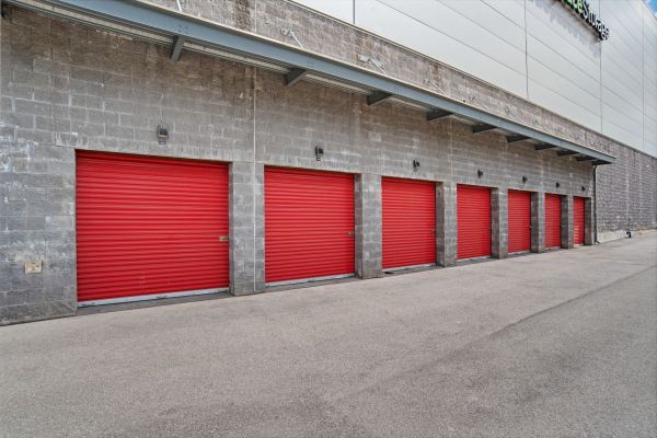 Extra Space Storage - 7911 - Staten Island- Zebra Pl - 22 Zebra Pl