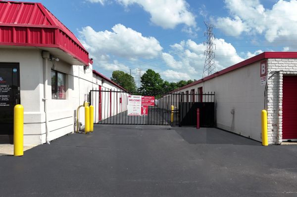 Devon Self Storage - 9111 - American Way - 5141 American Way