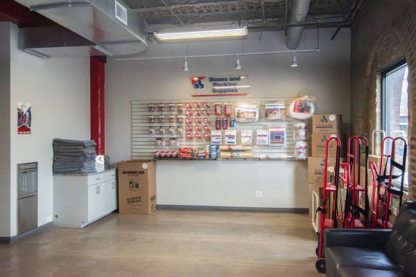 Devon Self Storage - 9006 - Canal Street - 1601 South Canal Street