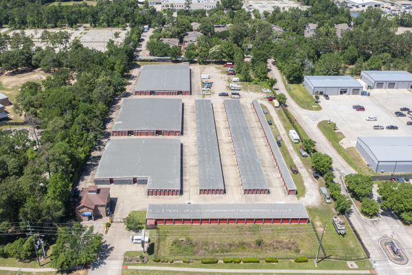 Devon Self Storage - 9159 - Conroe - 810 Gladstell Street