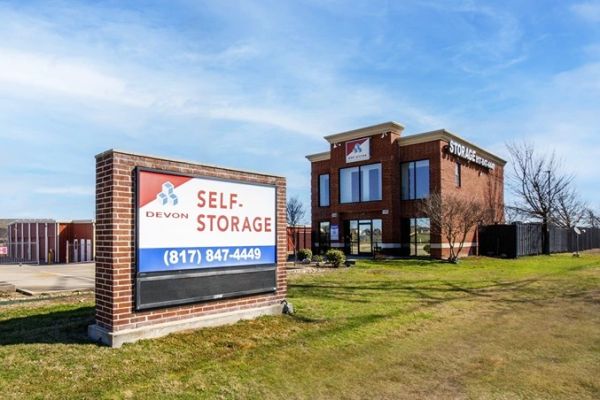 Devon Self Storage - 9004 - Fort Worth - 7400 Blue Mound Road