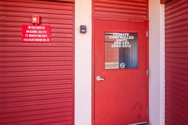 Devon Self Storage - 9004 - Fort Worth - 7400 Blue Mound Road