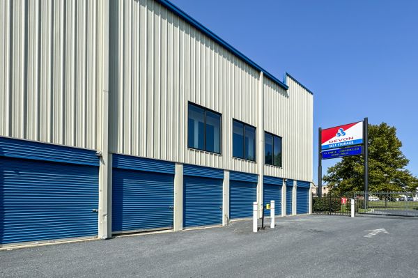 Devon Self Storage - 9155 - Harrisburg - 420 Amity Road