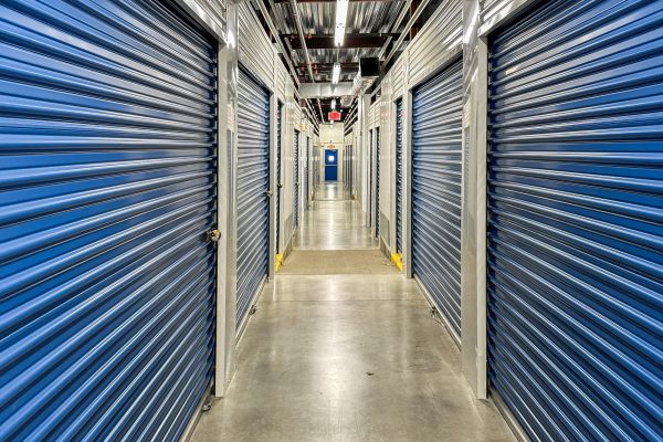 Devon Self Storage - 9155 - Harrisburg - 420 Amity Road