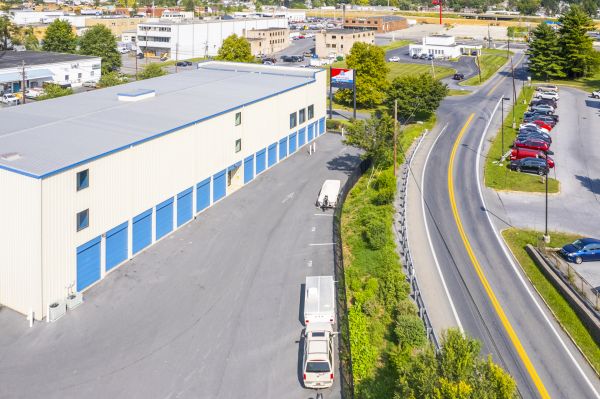 Devon Self Storage - 9155 - Harrisburg - 420 Amity Road