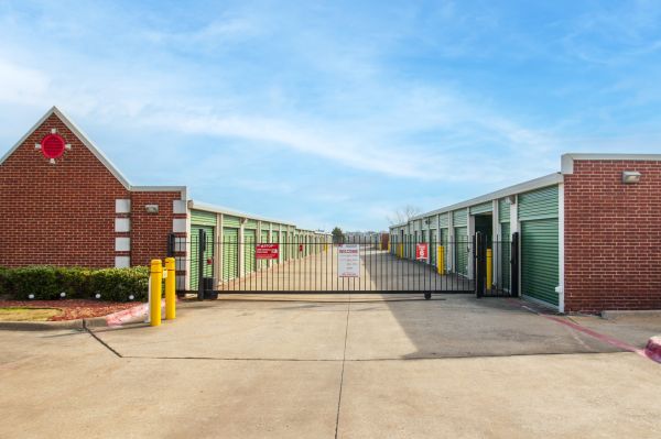 Devon Self Storage - 9108 - Interstate - Interstate 30
